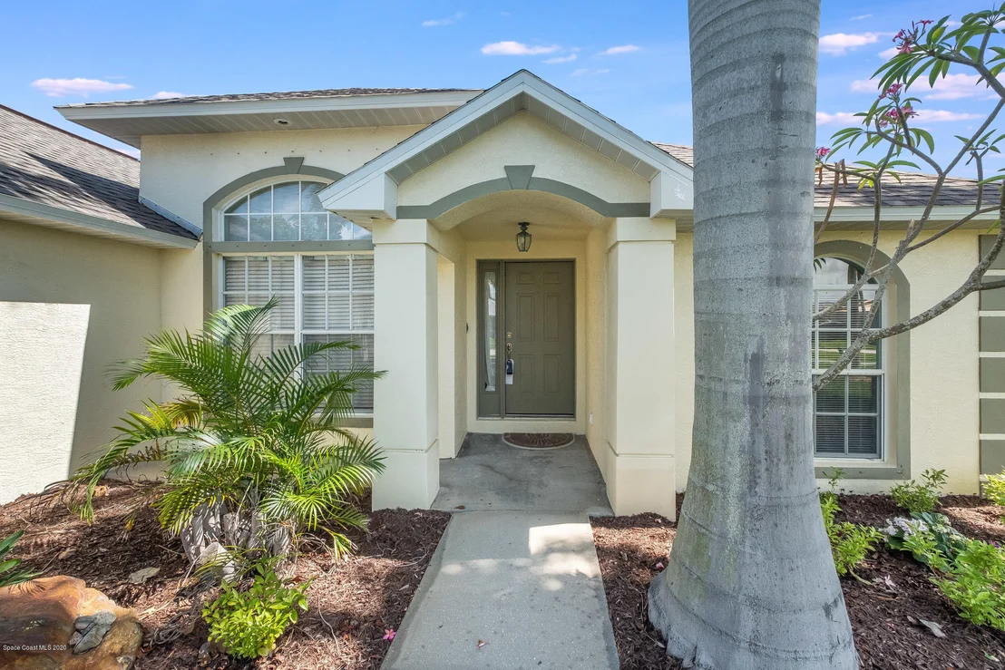 Photo of 812 Topaz Drive