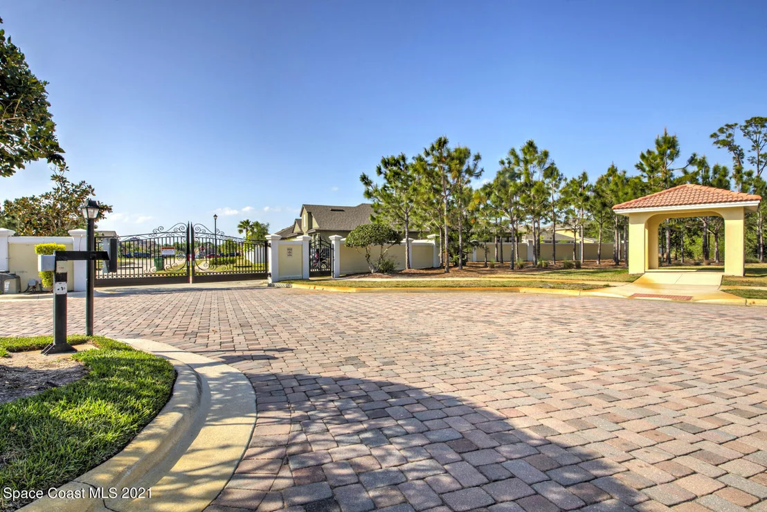 Photo of 5565 Brilliance Circle