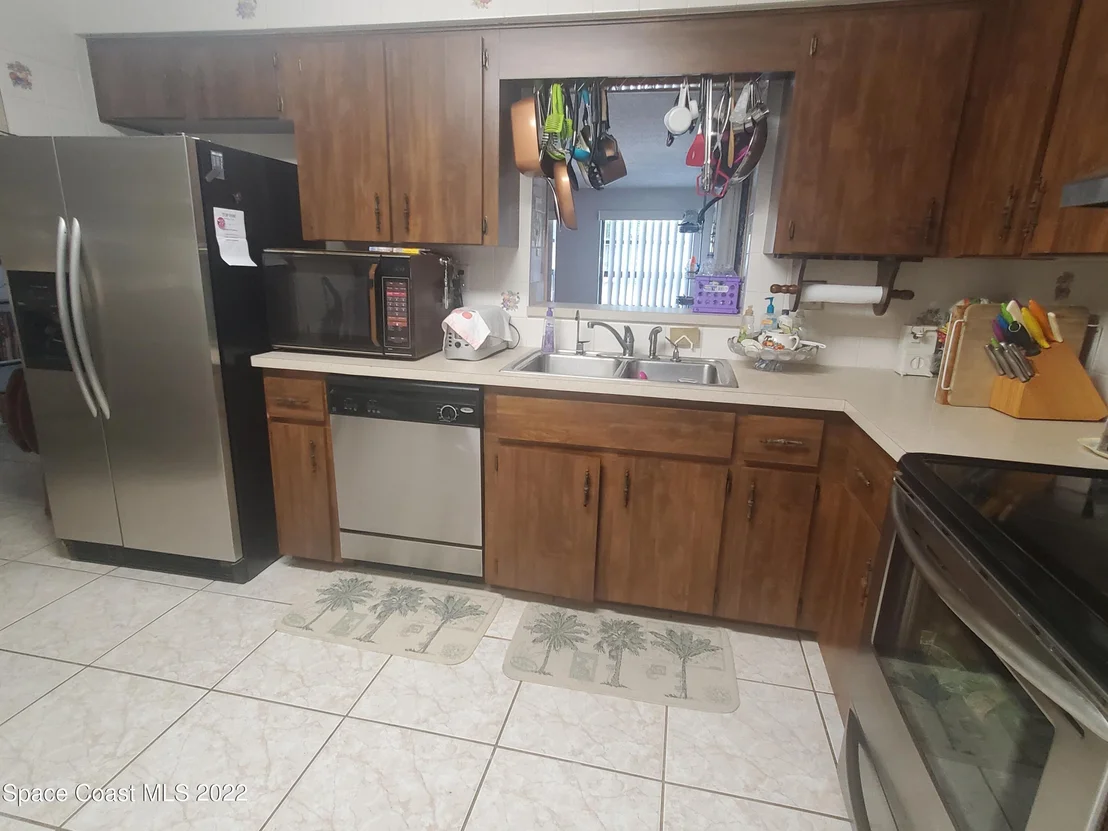 Photo of 1003 Albin Street