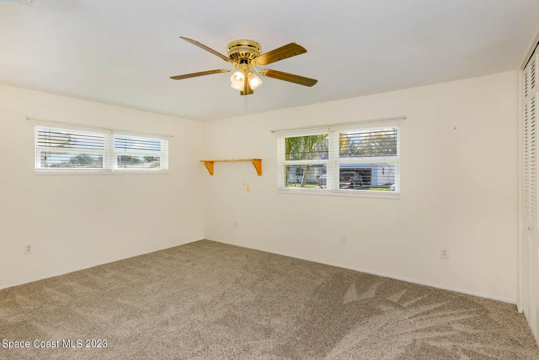 Photo of 880 Westport Drive