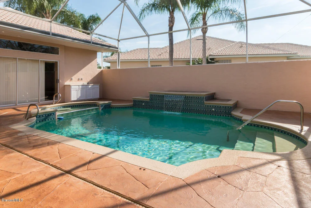 Photo of 985 Palm Brook Drive