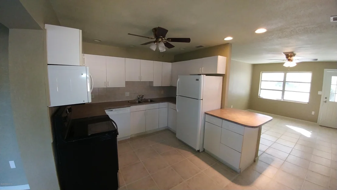 Photo of 1449 Lillian Lane