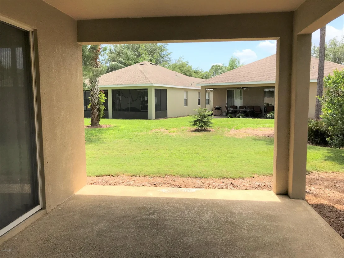 Photo of 302 Waterside Circle