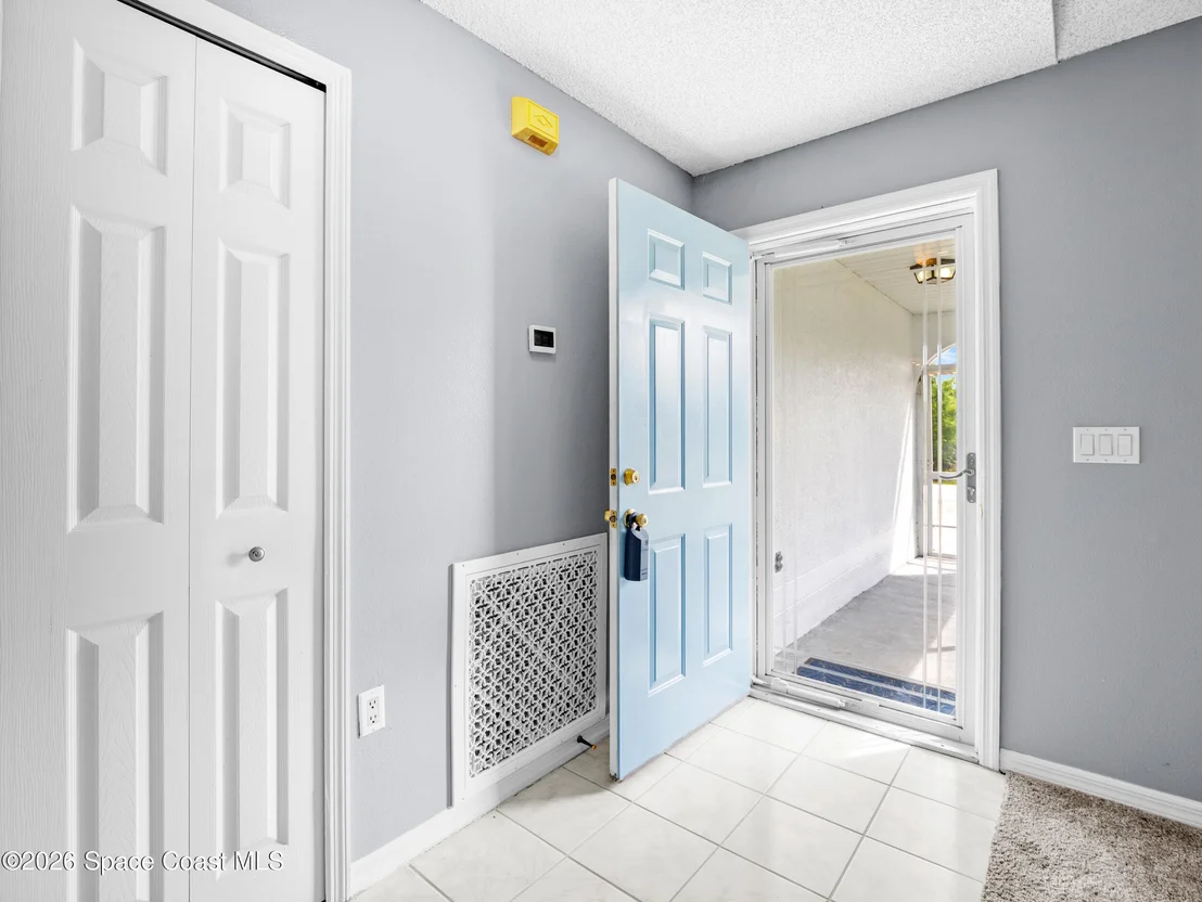 Photo of 1034 Webster Road SE