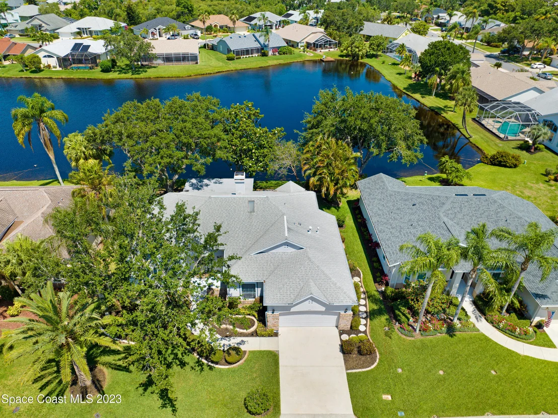 Photo of 954 Somerset Lane