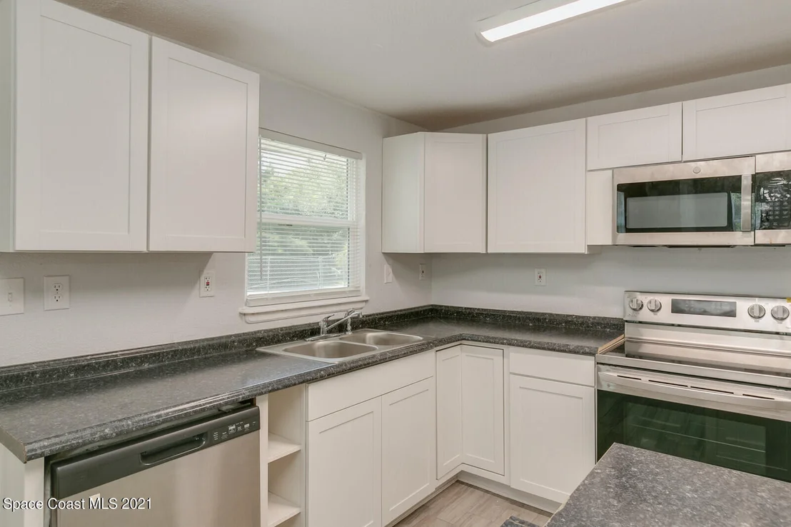 Photo of 2564 Myrtle Avenue