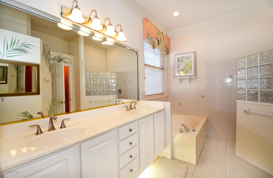 Photo of 865 Suntree Woods Drive