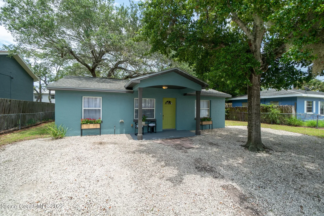 Photo of 1707 Avocado Avenue