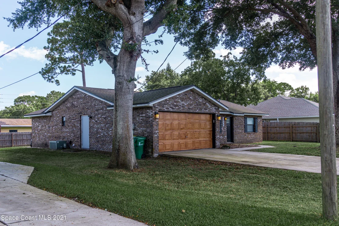 Photo of 5696 Beaverbrook Street