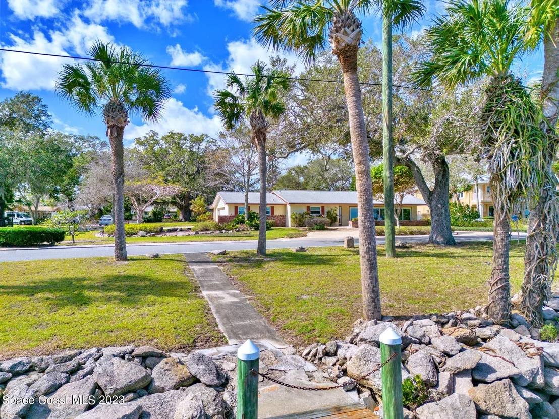Photo of 535 Rockledge Drive