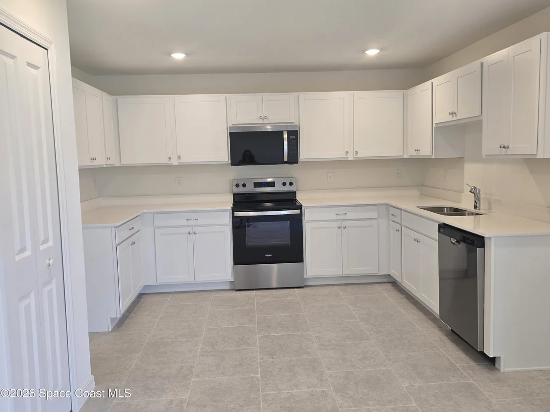 Photo of 972 SW Richmond Circle SW