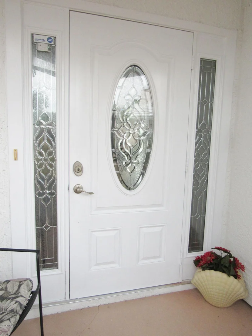 Photo of 969 NE Wateroak Drive