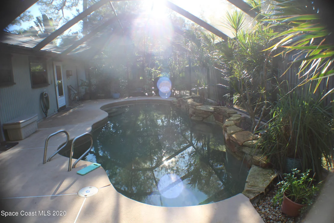 Photo of 150 Oakledge Drive