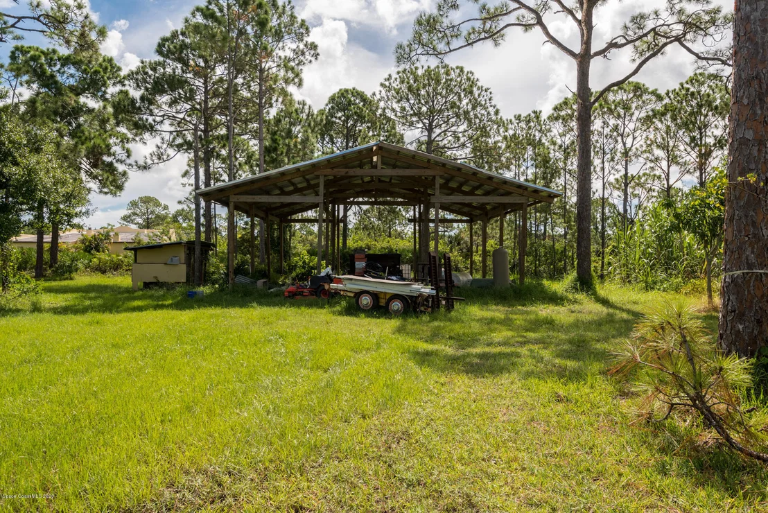 Photo of 1460 Grant Road