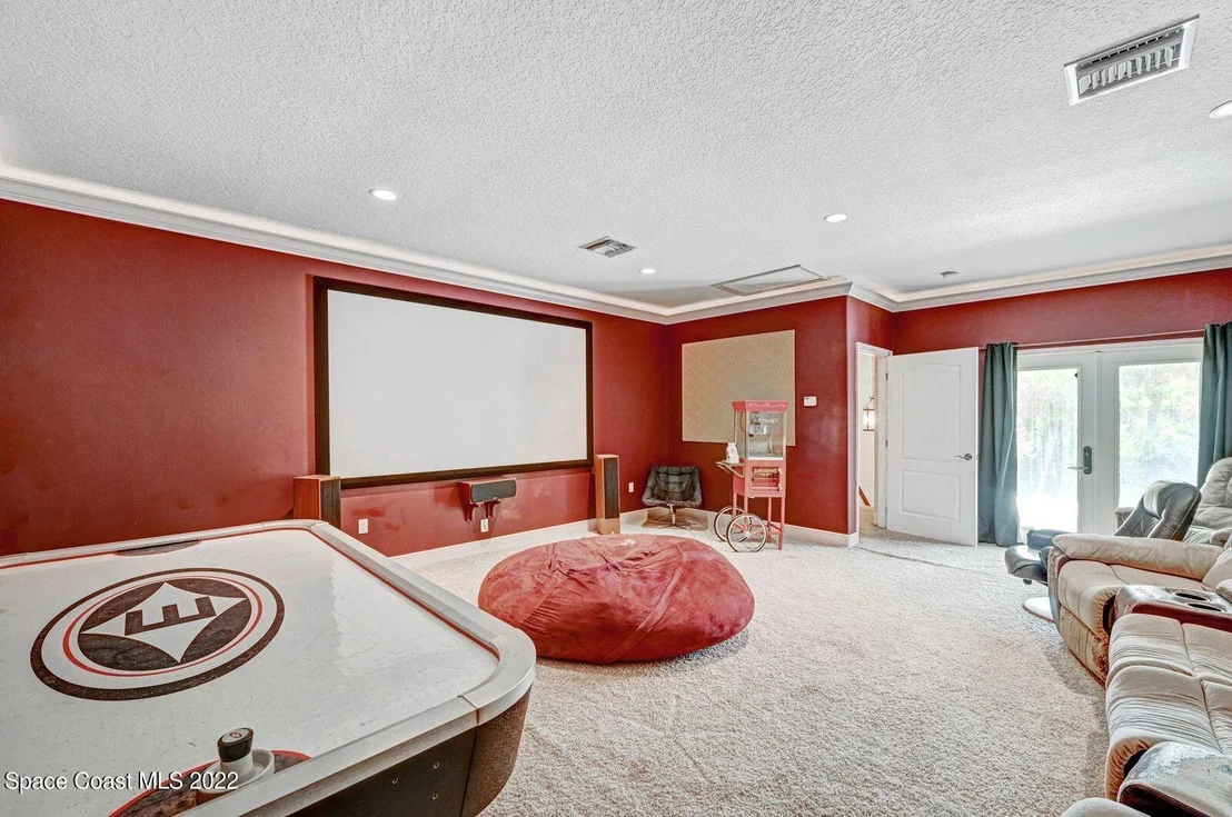 Photo of 1170 Adamson Road