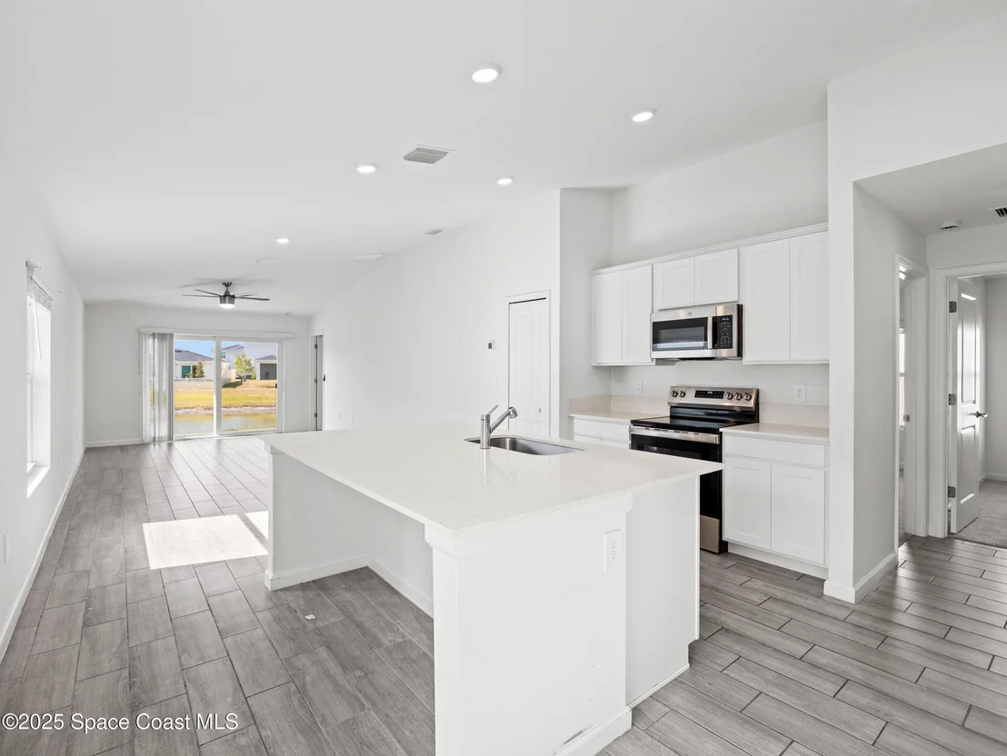 Photo of 1668 Colebrook Circle SW