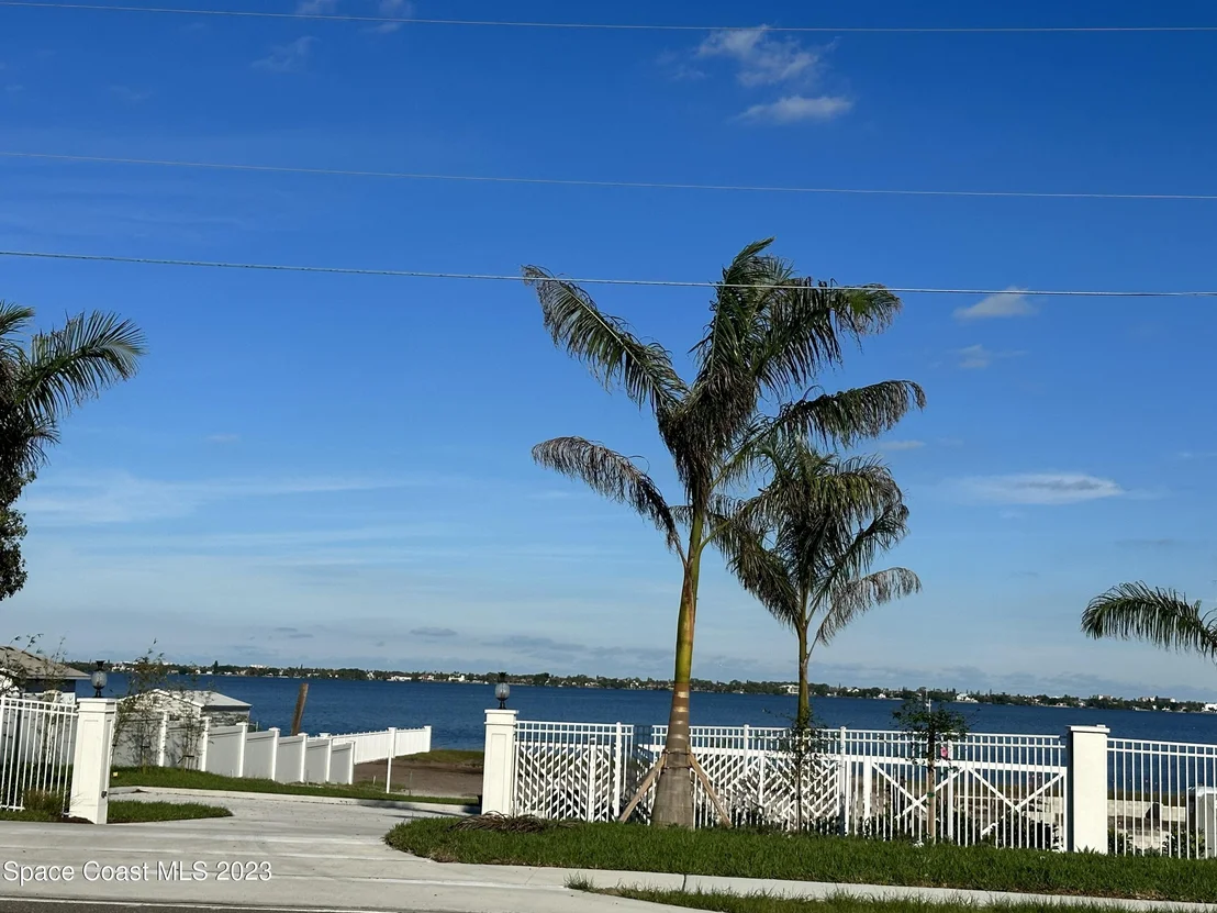 Photo of 2011 Pineapple Cove