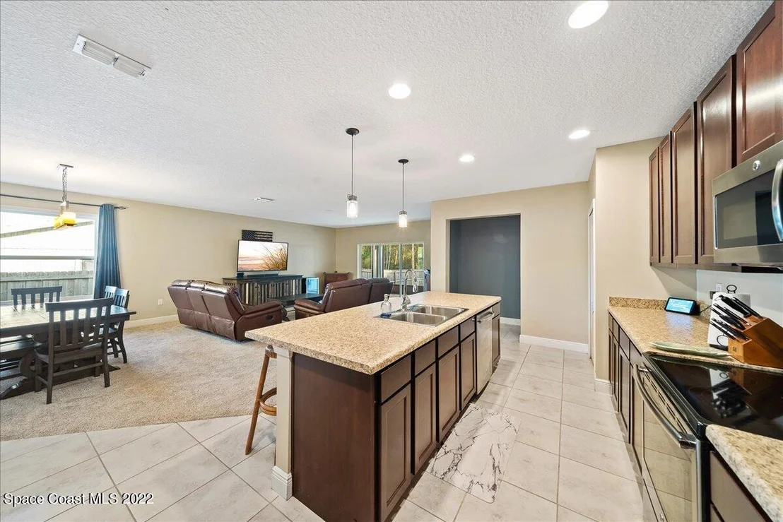 Photo of 6055 Adele Street