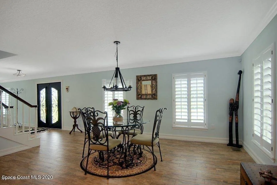 Photo of 1445 Martin Road