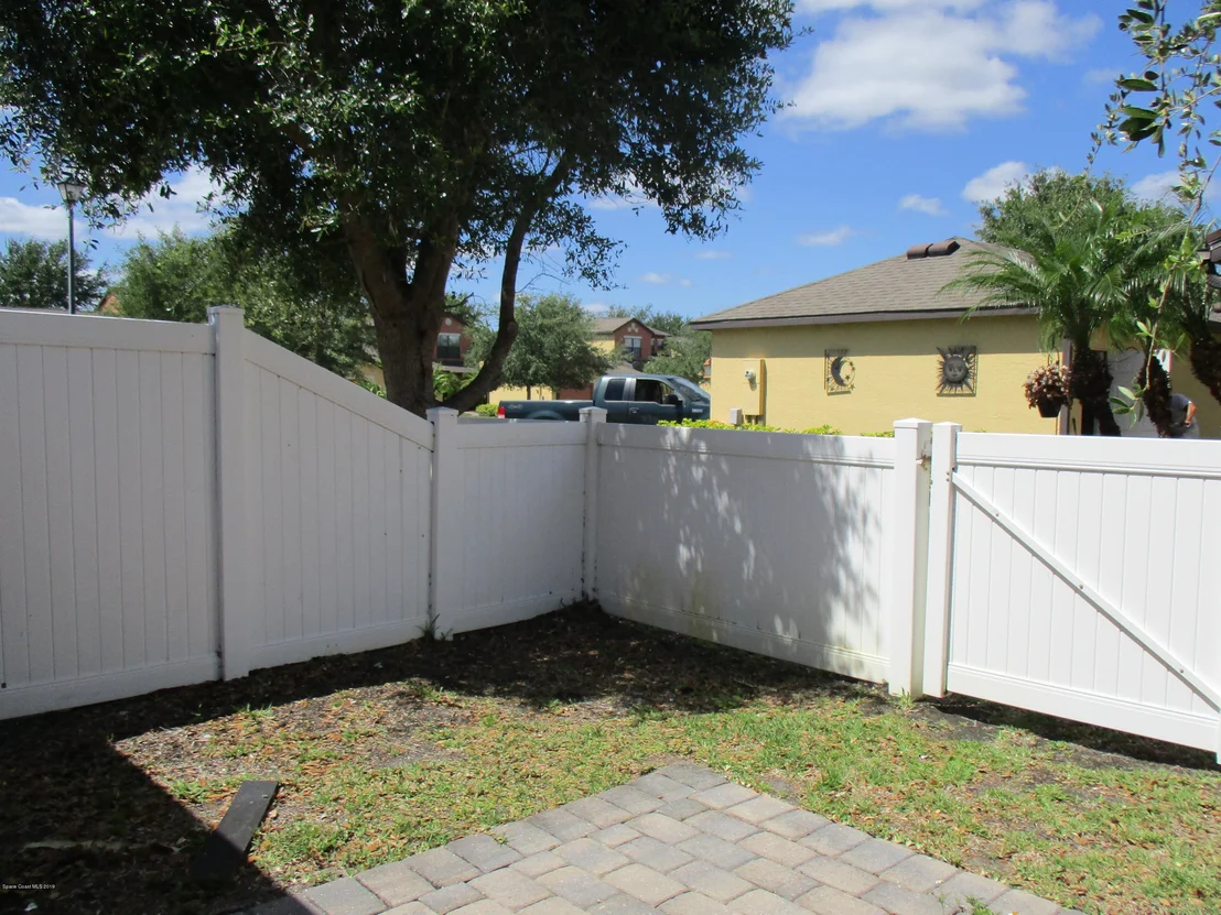 Photo of Unit 105 at 895 Luminary Circle