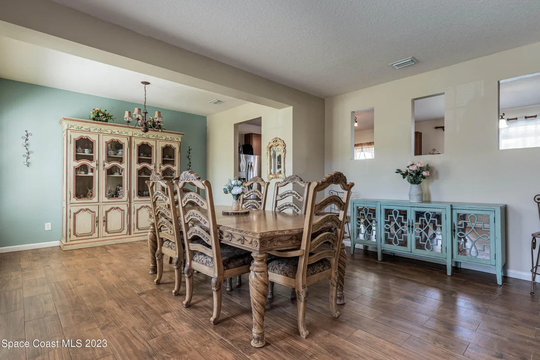 Photo of 1201 Serengeti Way