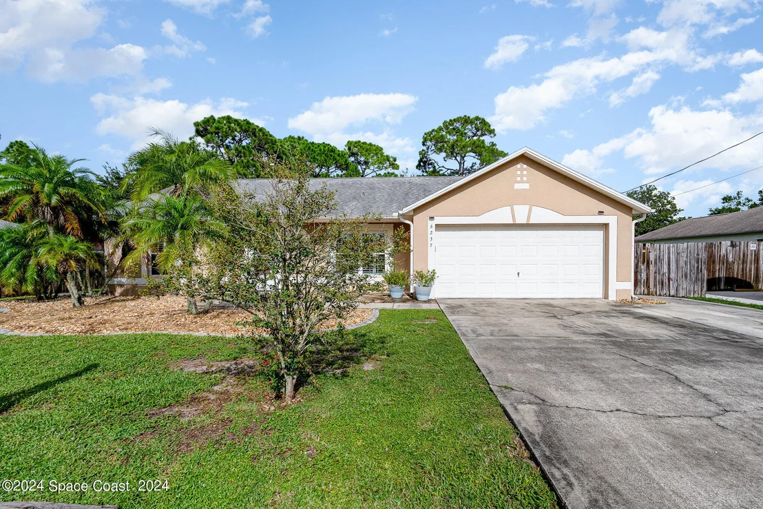 Photo of 6237 Arbor Avenue