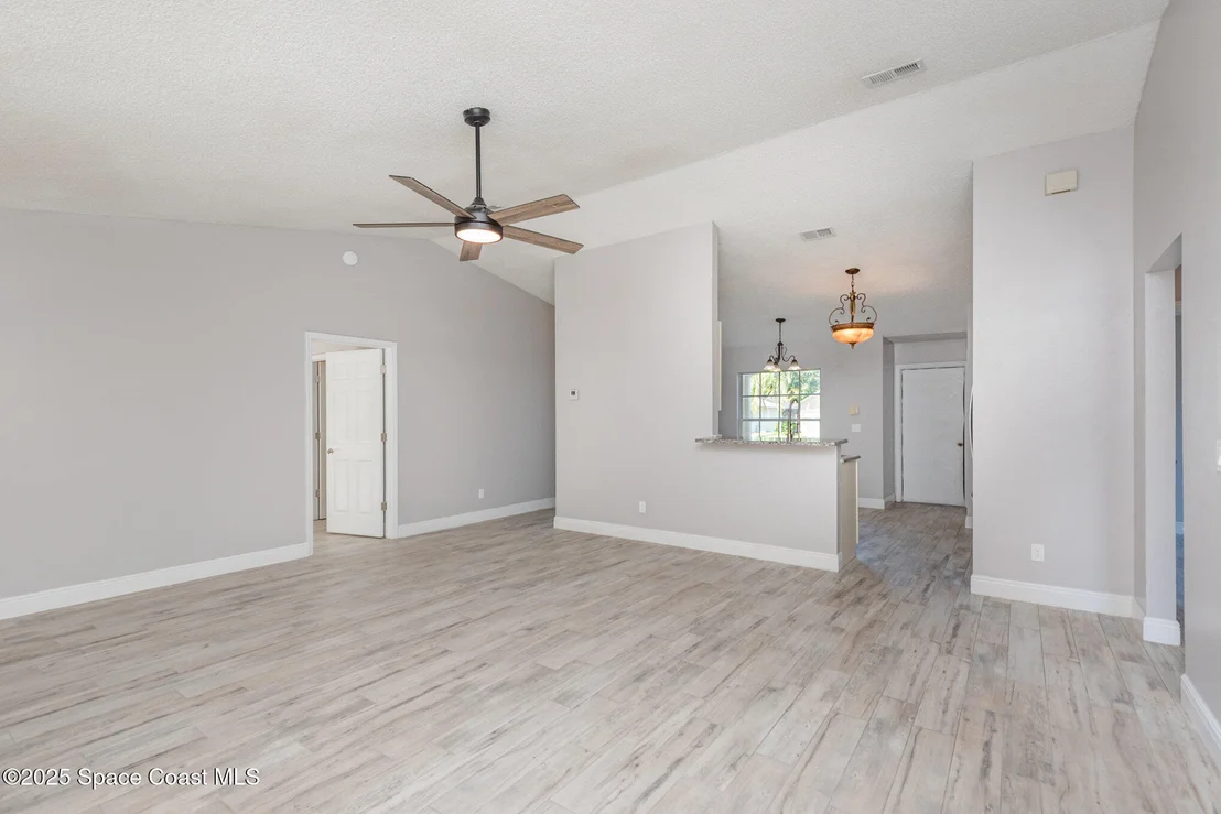 Photo of 1045 Jacaranda Circle