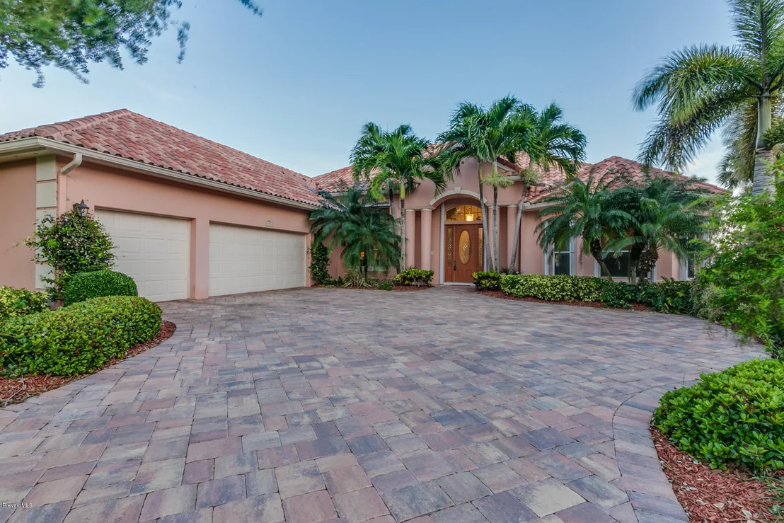 Photo of 290 Hammock Shore Drive