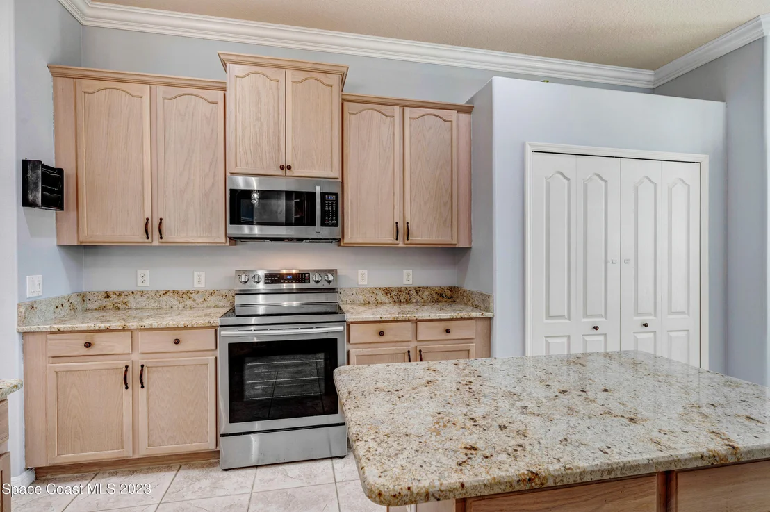 Photo of 1421 Whitman Drive