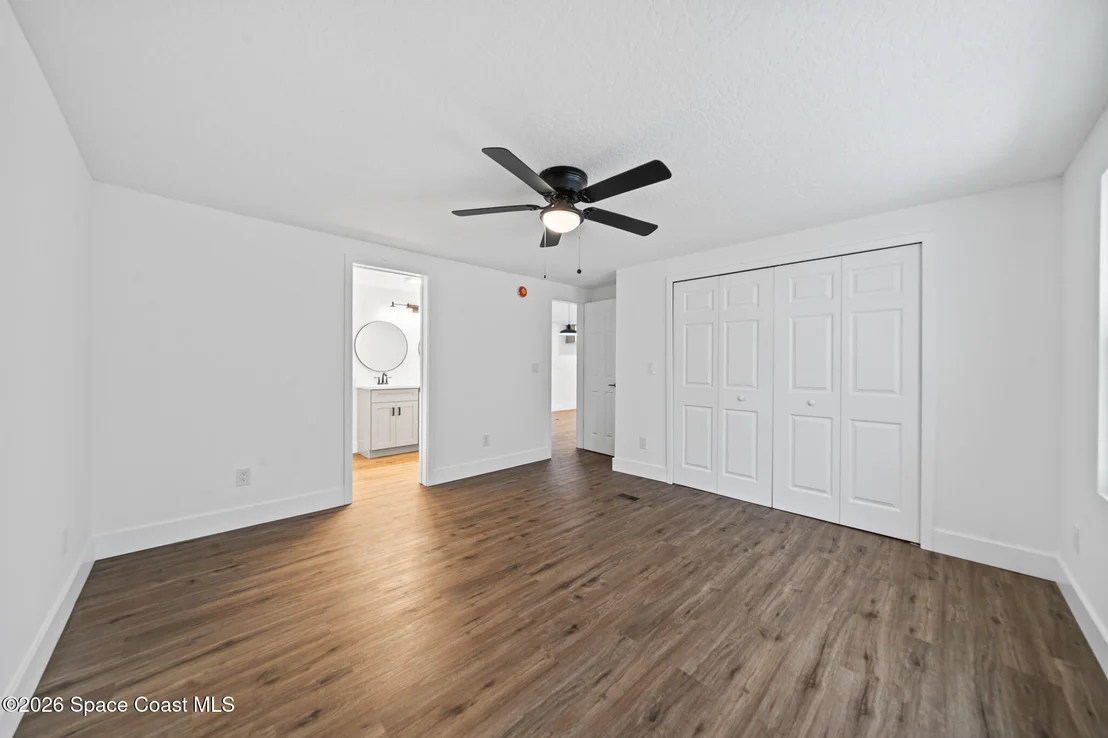 Photo of 935 Falcon Drive