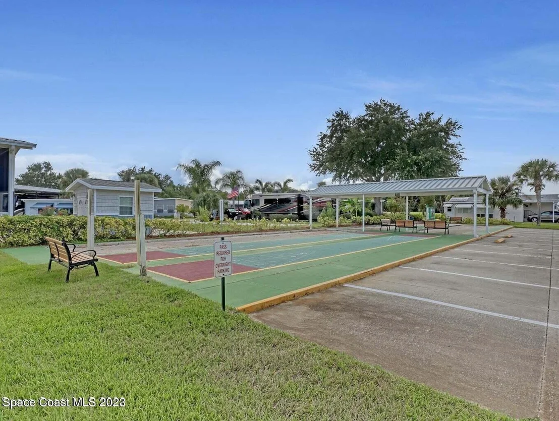 Photo of 3000 Frontier Drive