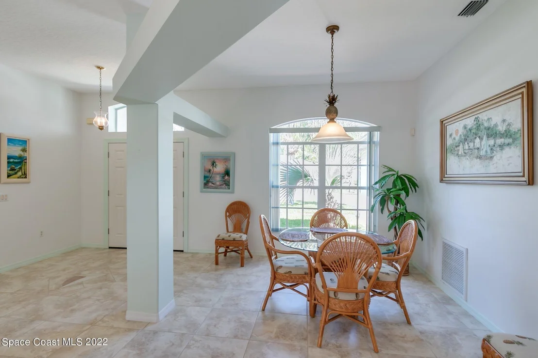 Photo of 874 Shoshone Lane