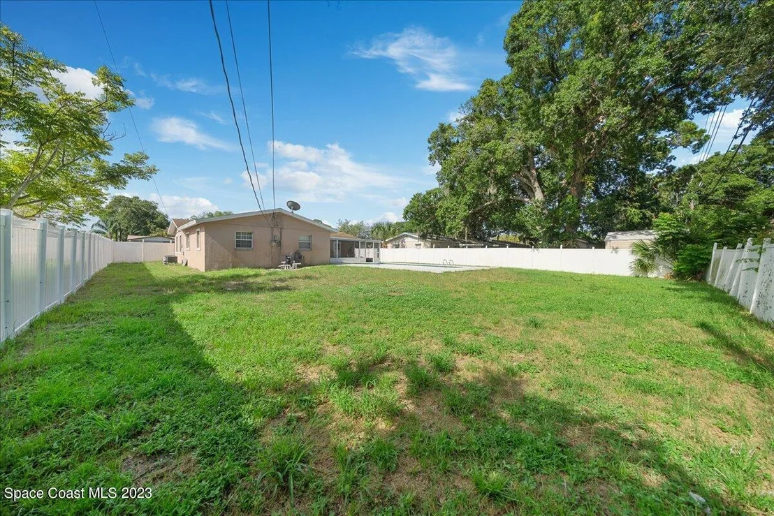 Photo of 380 Maple Place