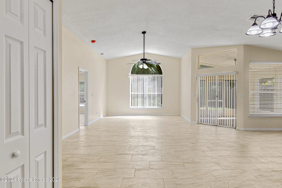 Photo of 7095 Bracken Lane