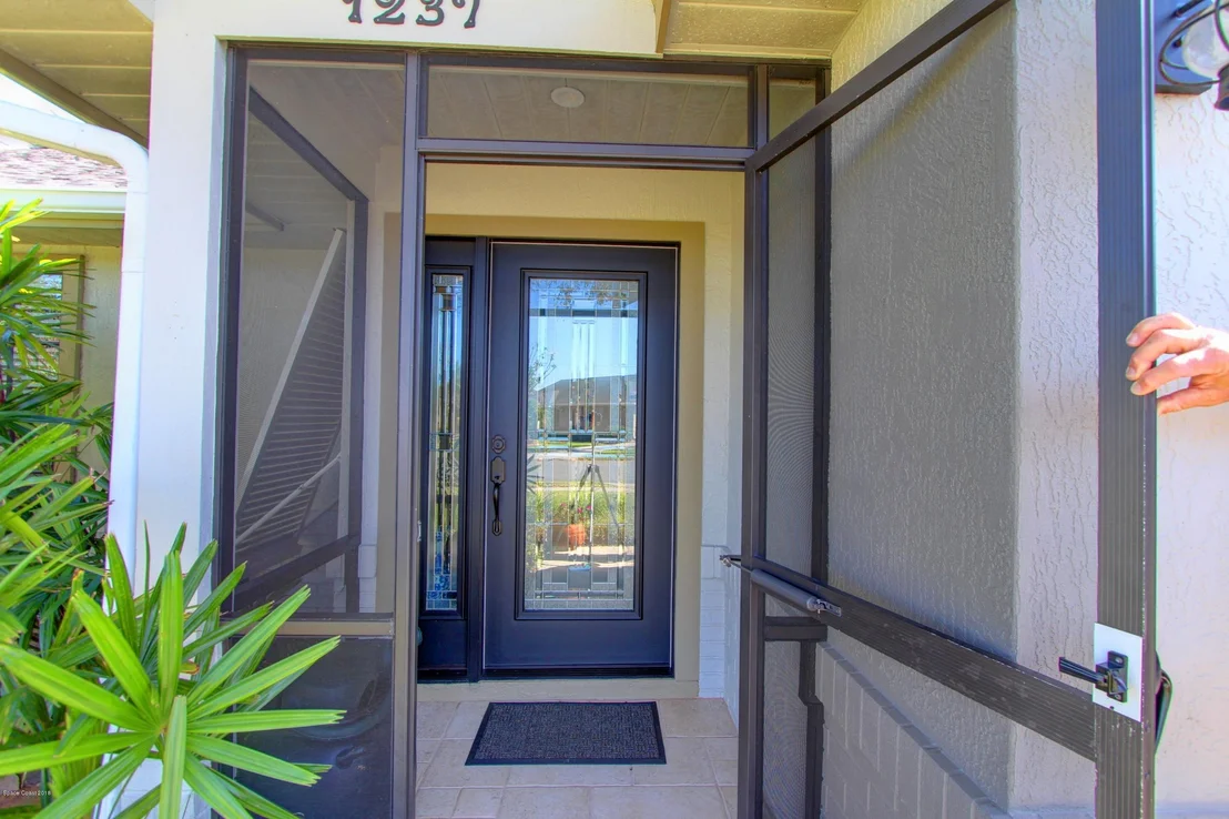 Photo of 1237 Lakeview Drive