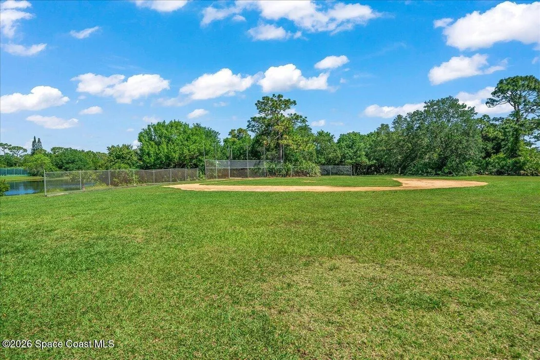 Photo of 4693 Canard Road