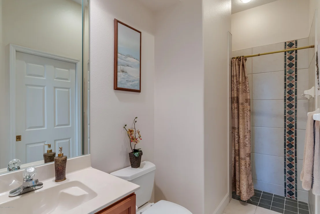 Photo of 422 Flanders Drive