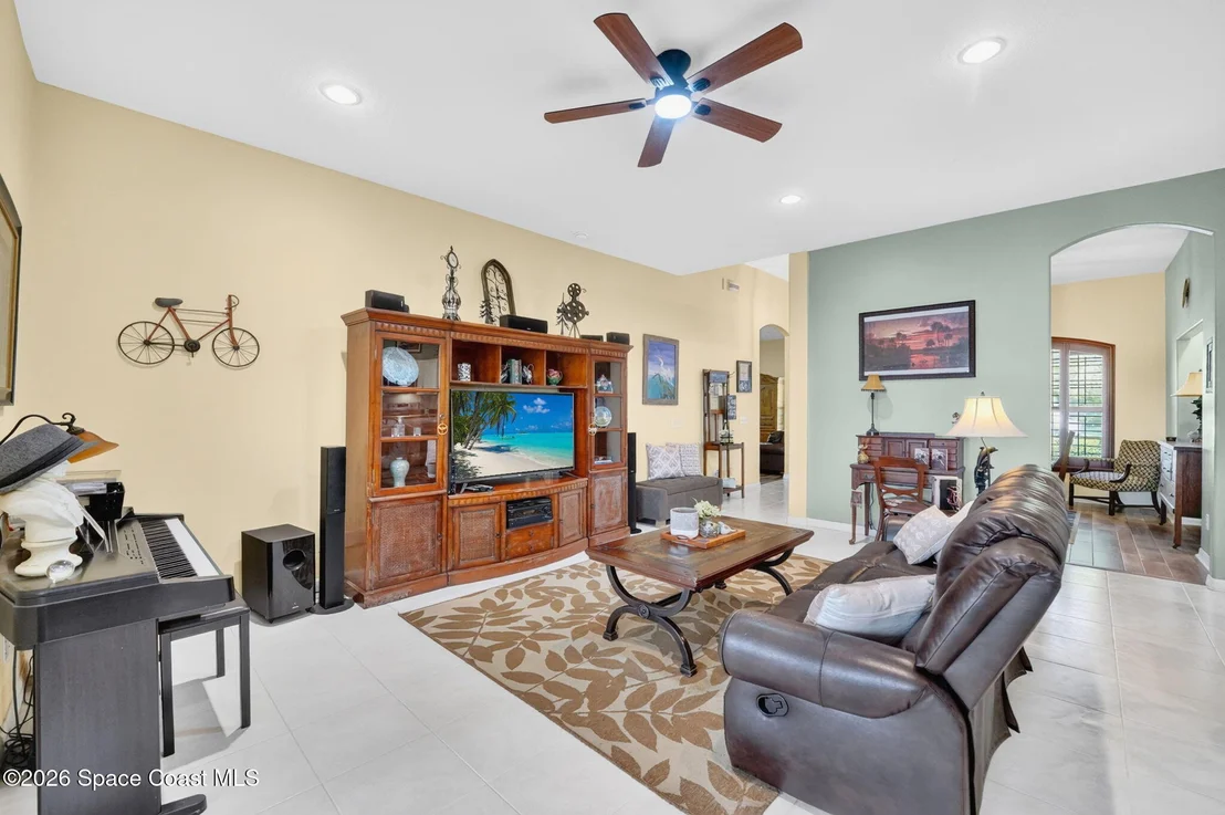 Photo of 1871 Thesy Drive