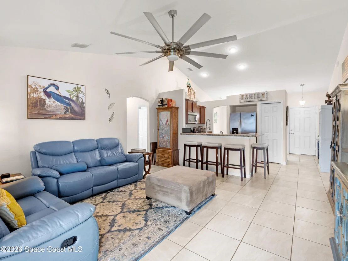 Photo of 5931 Midway Avenue