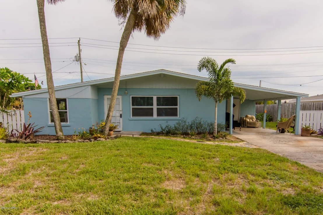 Photo of 251 Avenida Central
