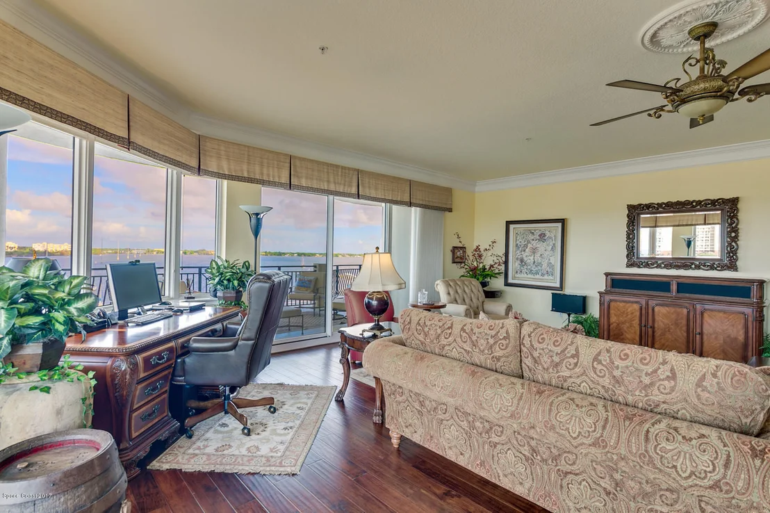 Photo of Unit 601 at 21 Riverside Drive