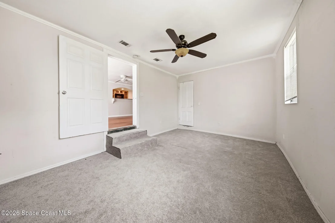 Photo of 355 Pine Avenue