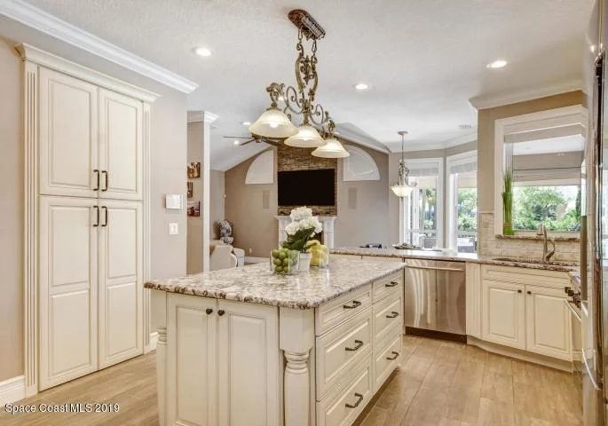 Photo of 661 Nightingale Drive