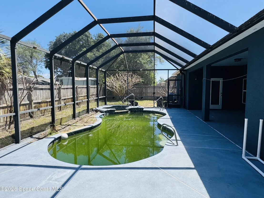 Photo of 1110 Morgan Circle NE