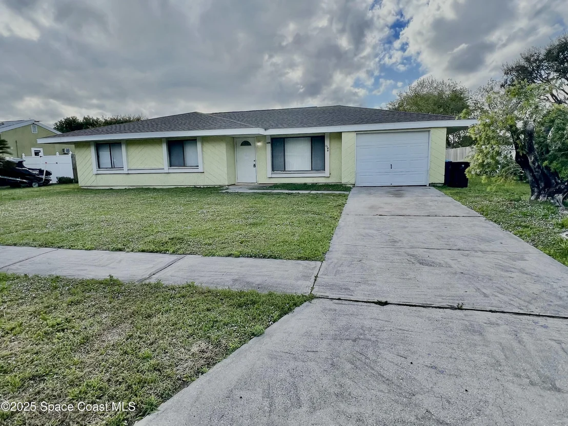 Photo of 1100 Hooper Avenue NE