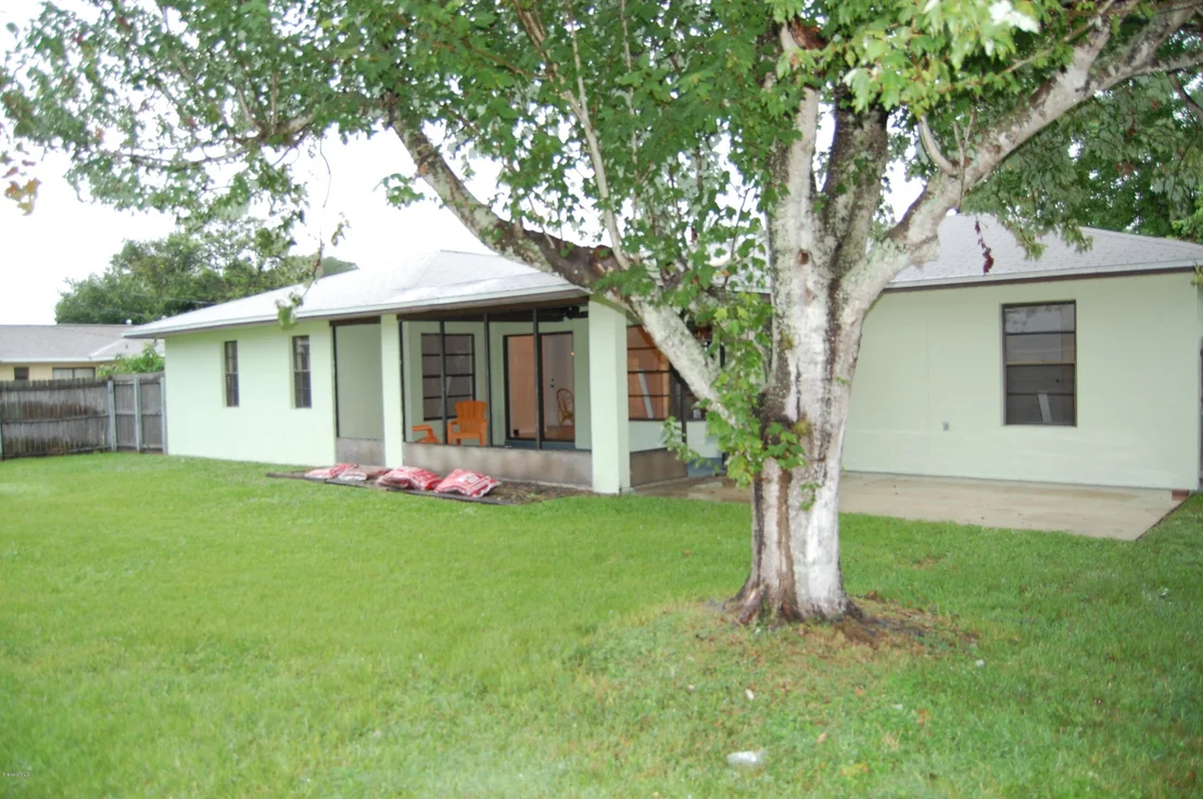 Photo of 983 Pineland Drive