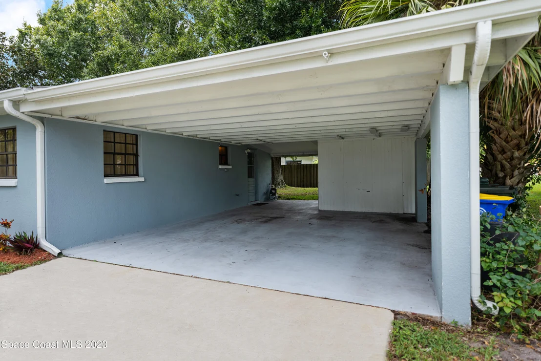 Photo of 1325 Estridge Drive