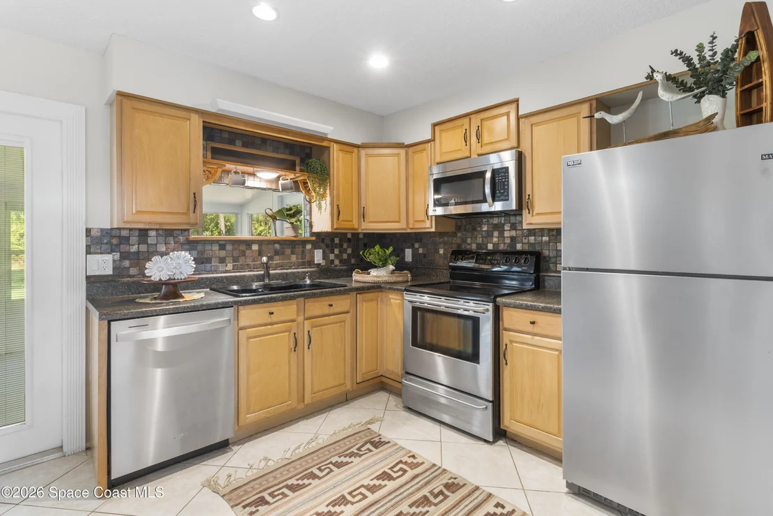 Photo of 874 Blossom Drive