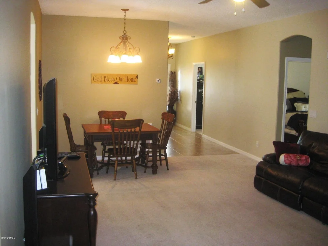 Photo of 2078 Maeve Circle