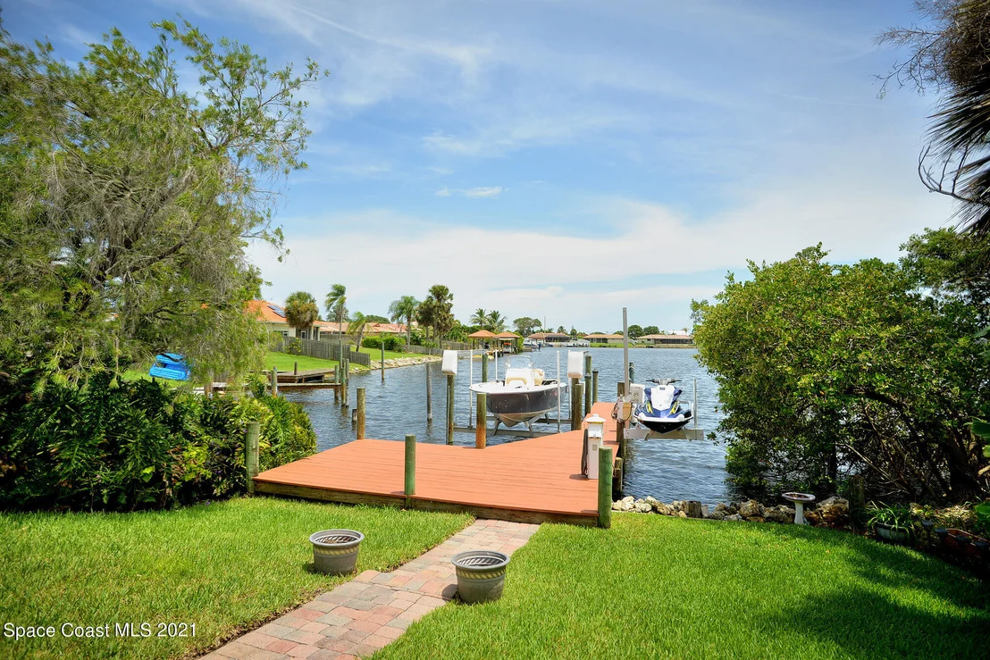 Photo of 457 Red Sail Way